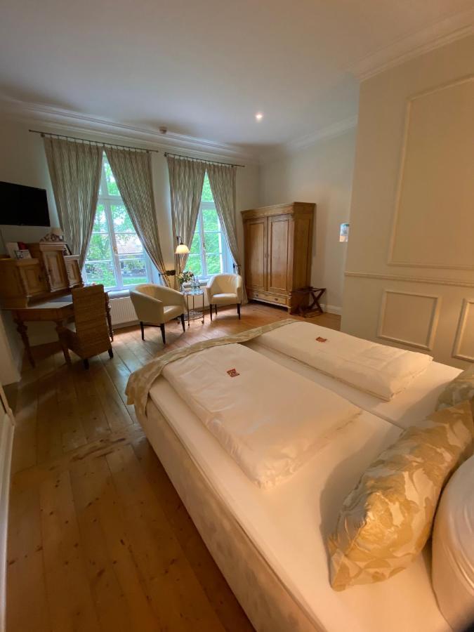 Hotel Hochzeitshaus Аурих Екстериор снимка