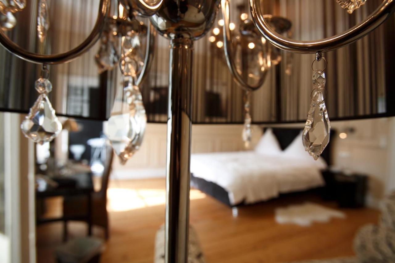 Hotel Hochzeitshaus Аурих Екстериор снимка