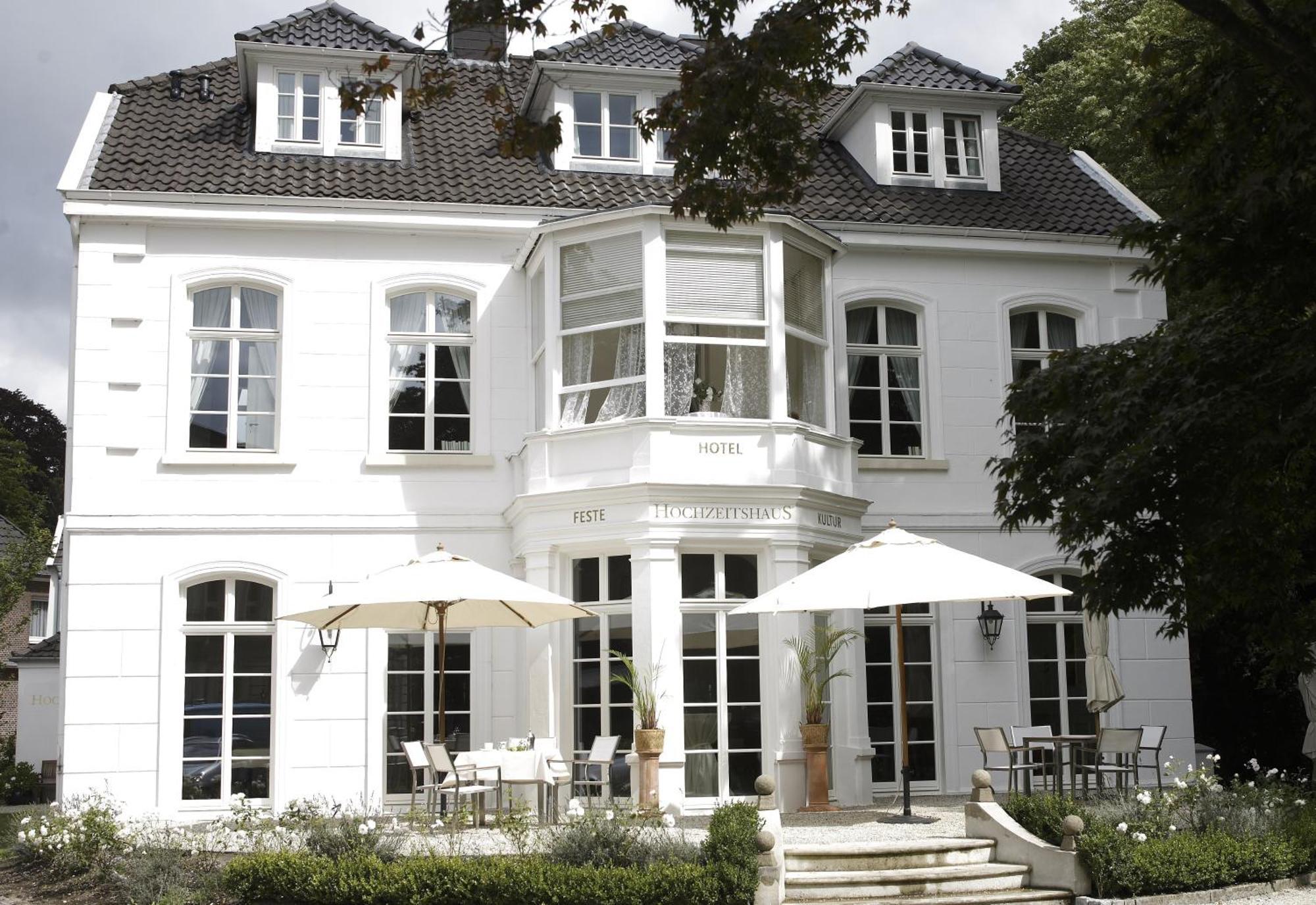 Hotel Hochzeitshaus Аурих Екстериор снимка