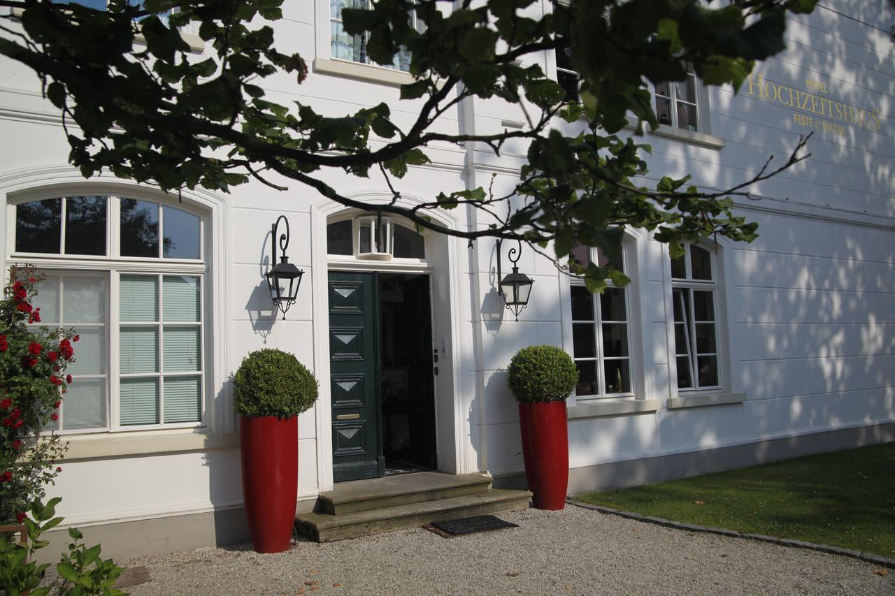 Hotel Hochzeitshaus Аурих Екстериор снимка